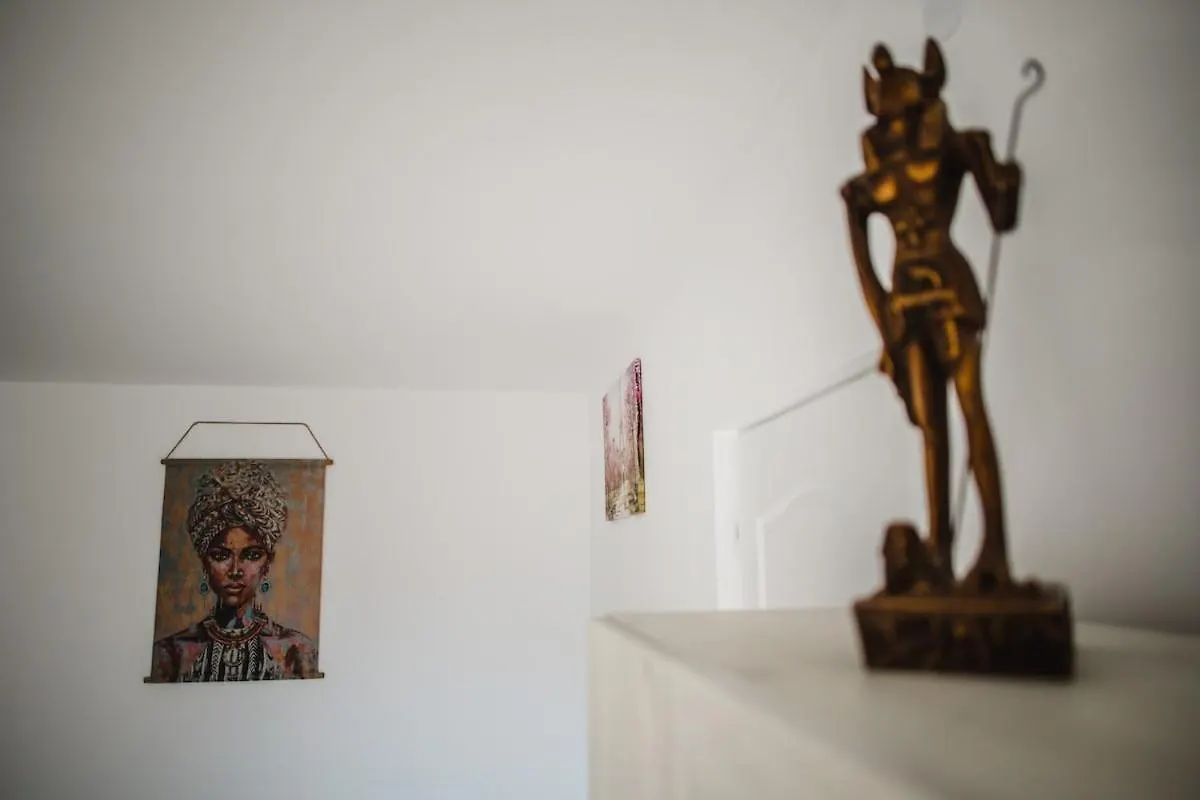 Cozyapartment Near Metrogorjului Bucharest Romania