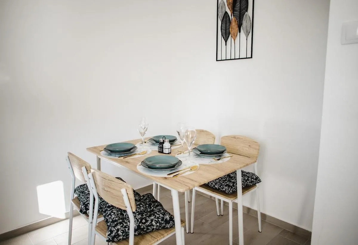 Apartment Cozyapartment Near Metrogorjului Bucharest