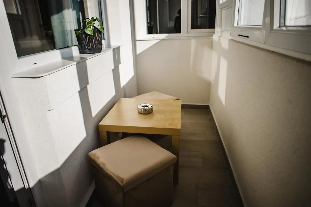 Cozyapartment Near Metrogorjului Bucharest